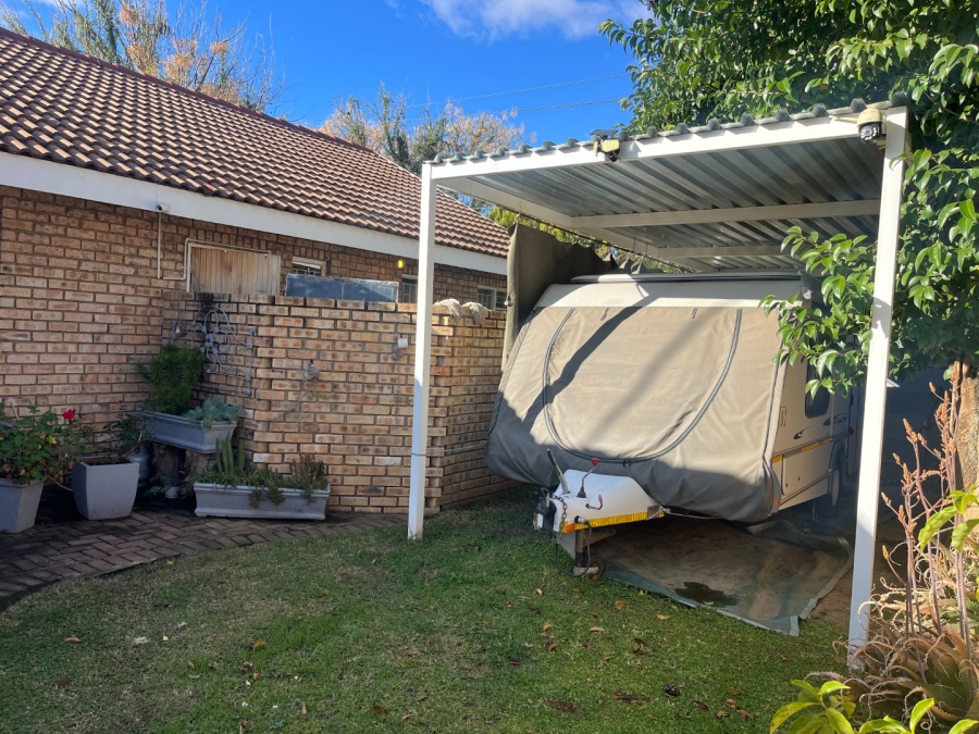 2 Bedroom Property for Sale in Potchefstroom South North West